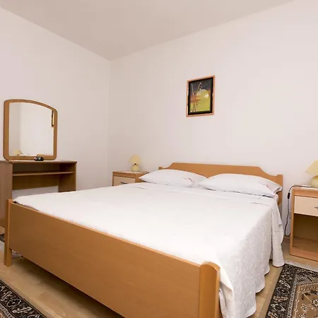 Apartman Visnja Primošten